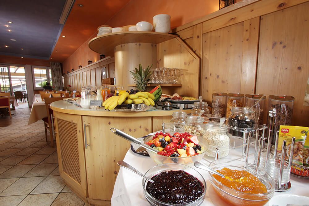 Großes Frühstücksbuffet