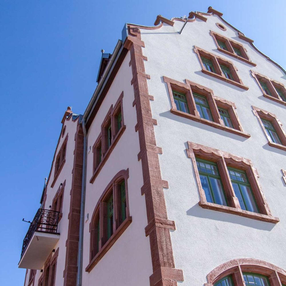Die restaurierte Fassade des Hotel Reinhardts