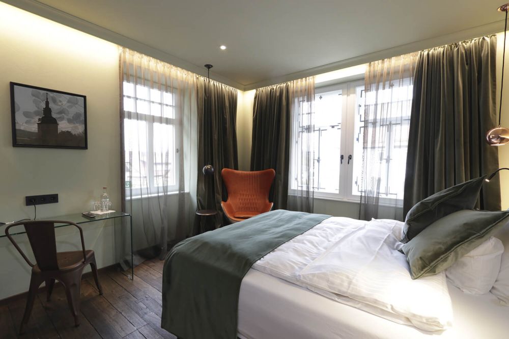 Modernes Zimmer im Reinhardts Hotel